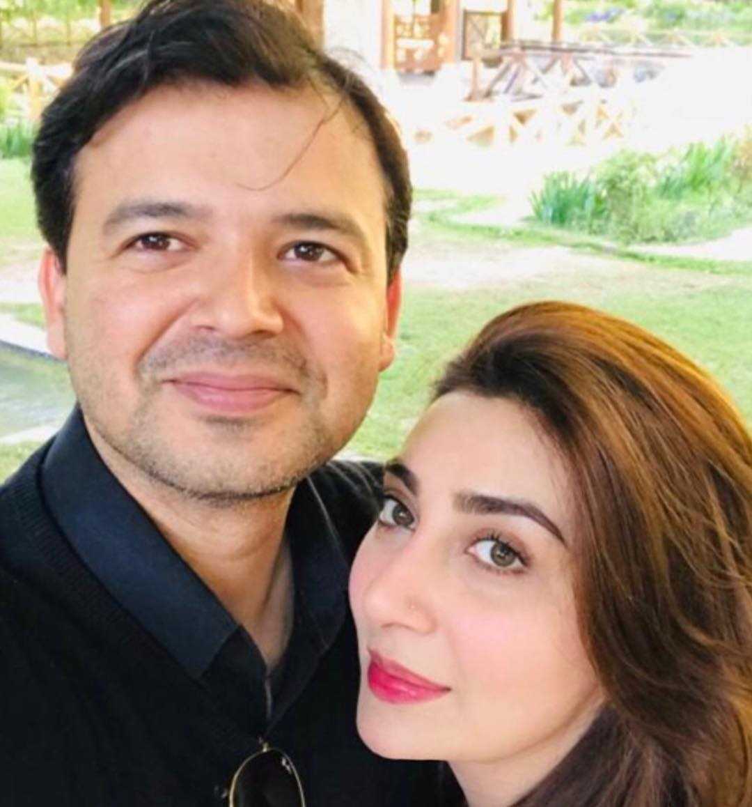 Ayesha Khan First Time Shared Some Beautiful Pictures With Her Husband ...