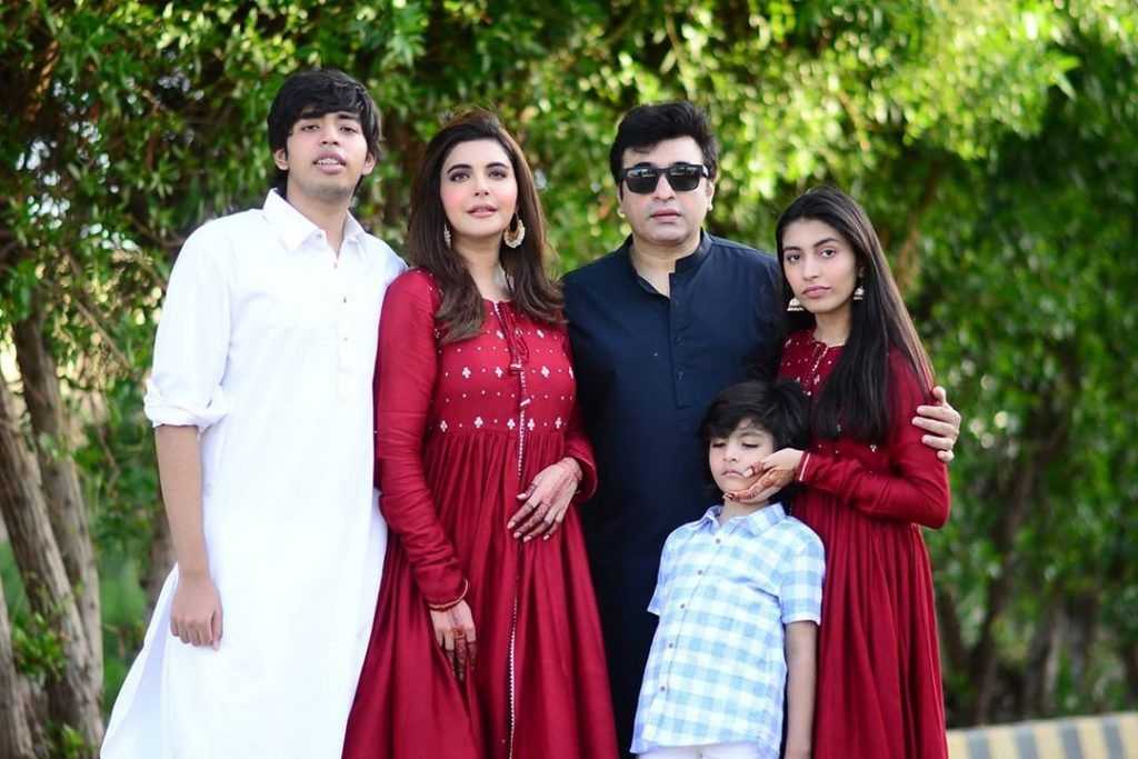 Nida Yasir With Her Grown Daughter And Son On Eid – Health Fashion